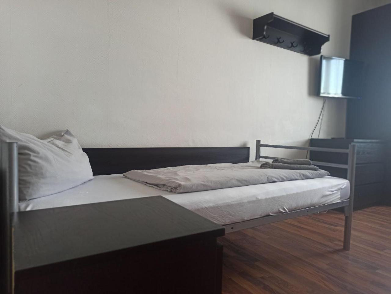 Monteurzimmer - Waldbronn Ngoại thất bức ảnh