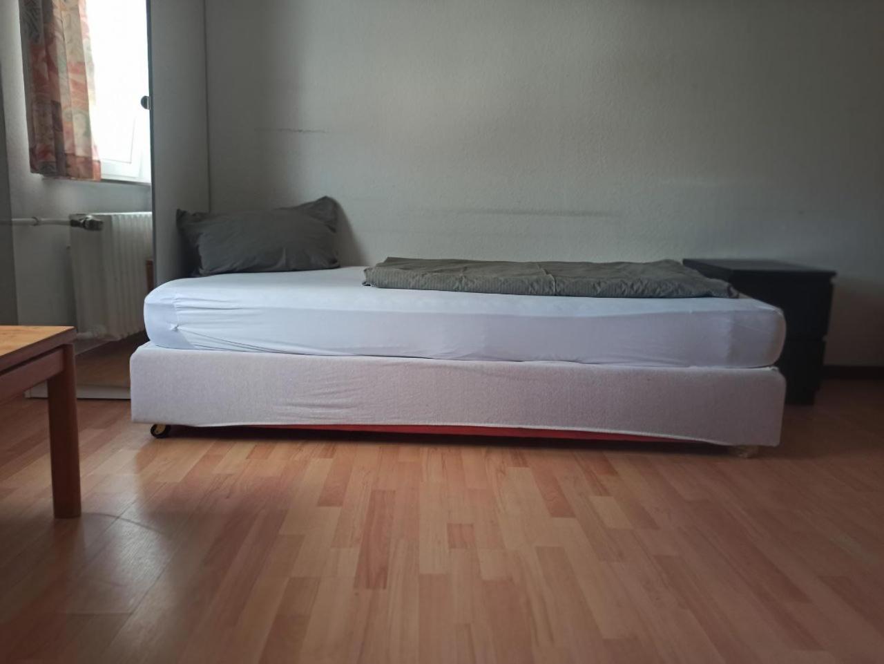 Monteurzimmer - Waldbronn Ngoại thất bức ảnh