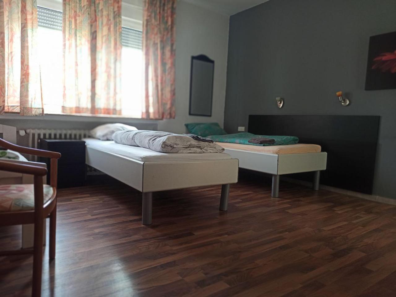 Monteurzimmer - Waldbronn Ngoại thất bức ảnh