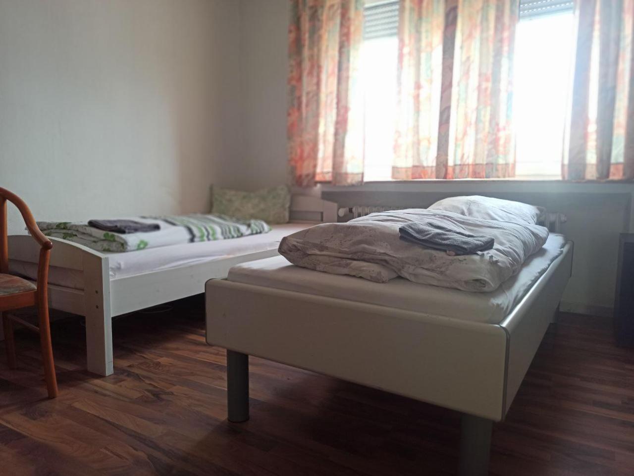Monteurzimmer - Waldbronn Ngoại thất bức ảnh