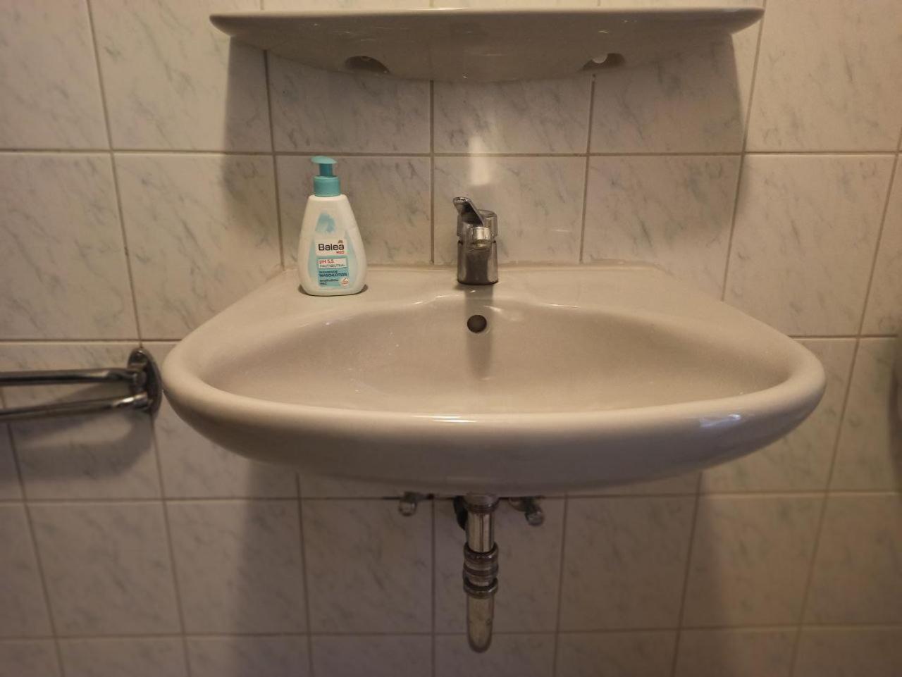 Monteurzimmer - Waldbronn Ngoại thất bức ảnh