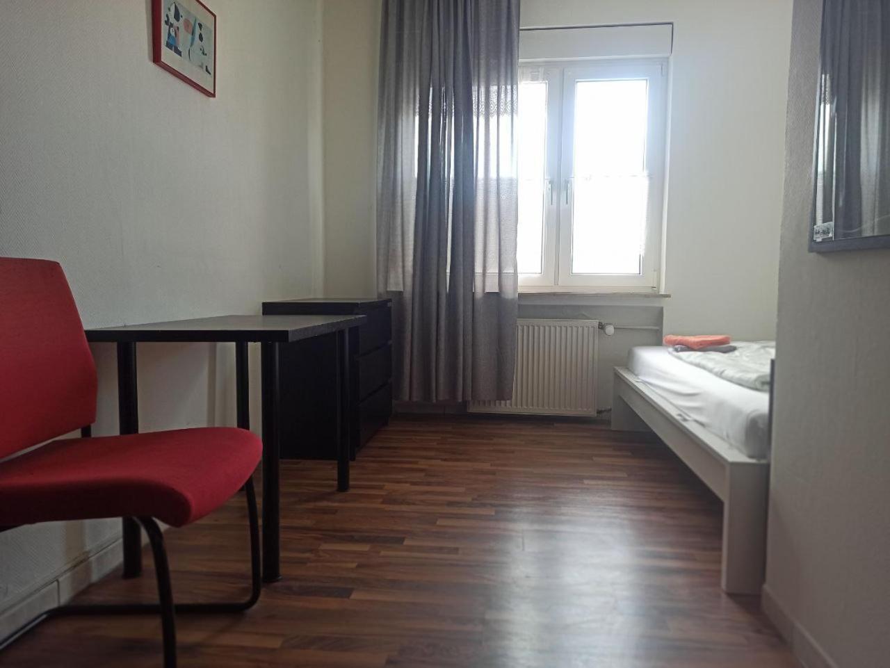 Monteurzimmer - Waldbronn Ngoại thất bức ảnh