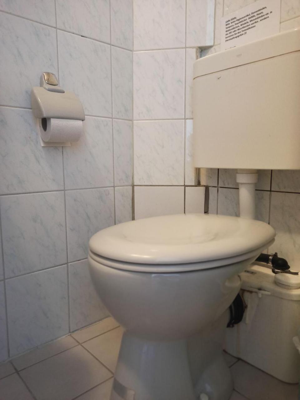 Monteurzimmer - Waldbronn Ngoại thất bức ảnh